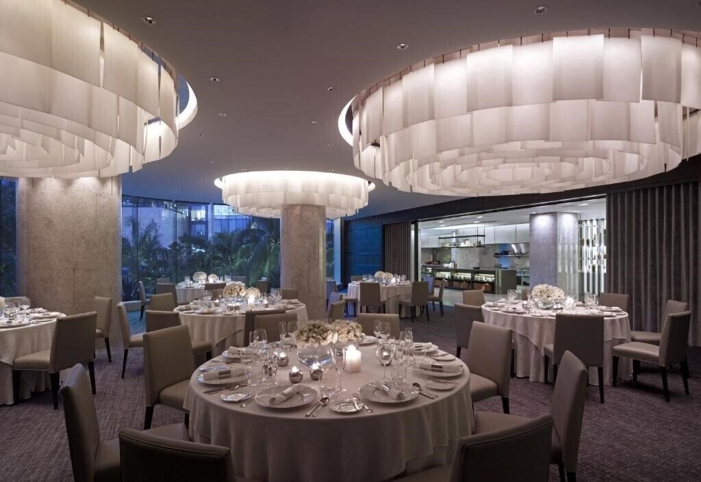 Зображення New World Makati 4*