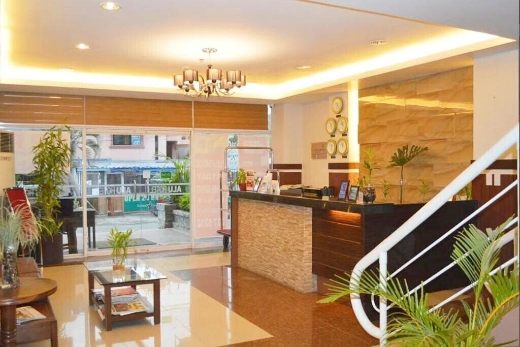Фотографія Alu Hotel Davao 2*