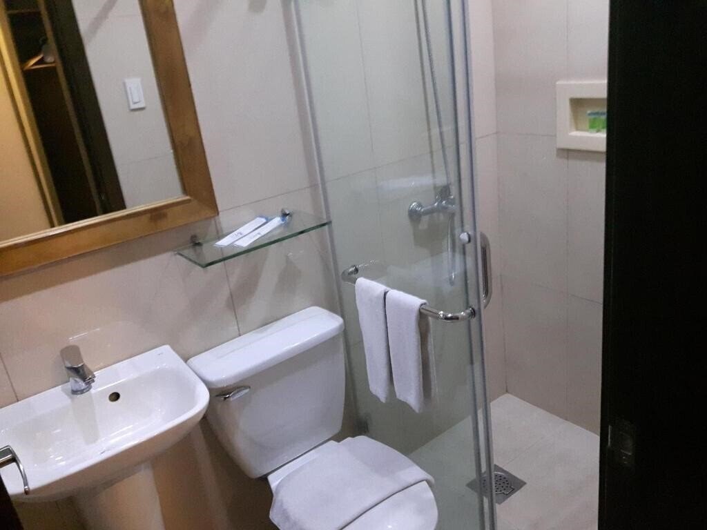 Zdjęcie Azia Suites And Residences 3*