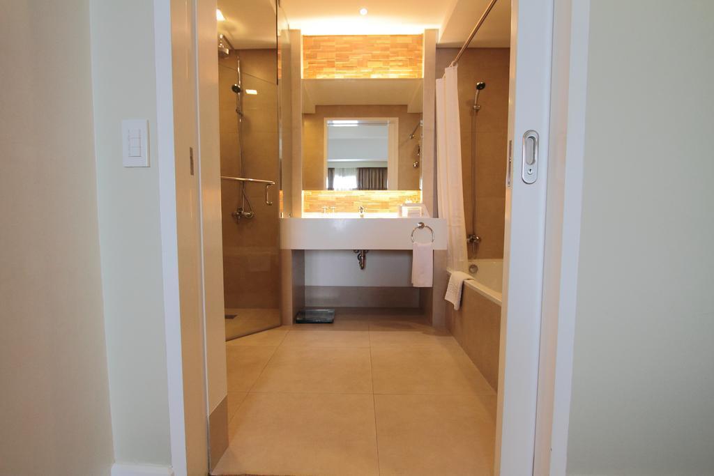 Zdjęcie Harolds Hotel 4*