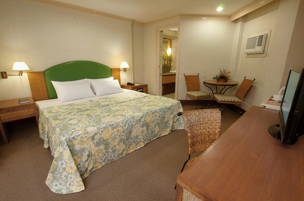 Фотографія The Legend Palawan 3*