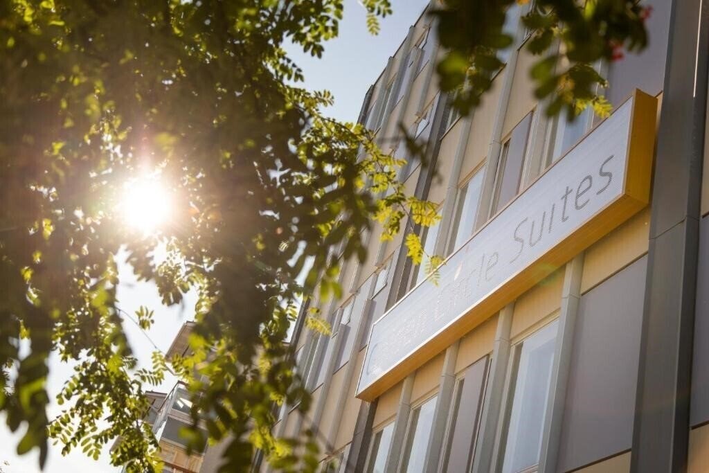 Готель Hotel Golden Circle Suites 4*