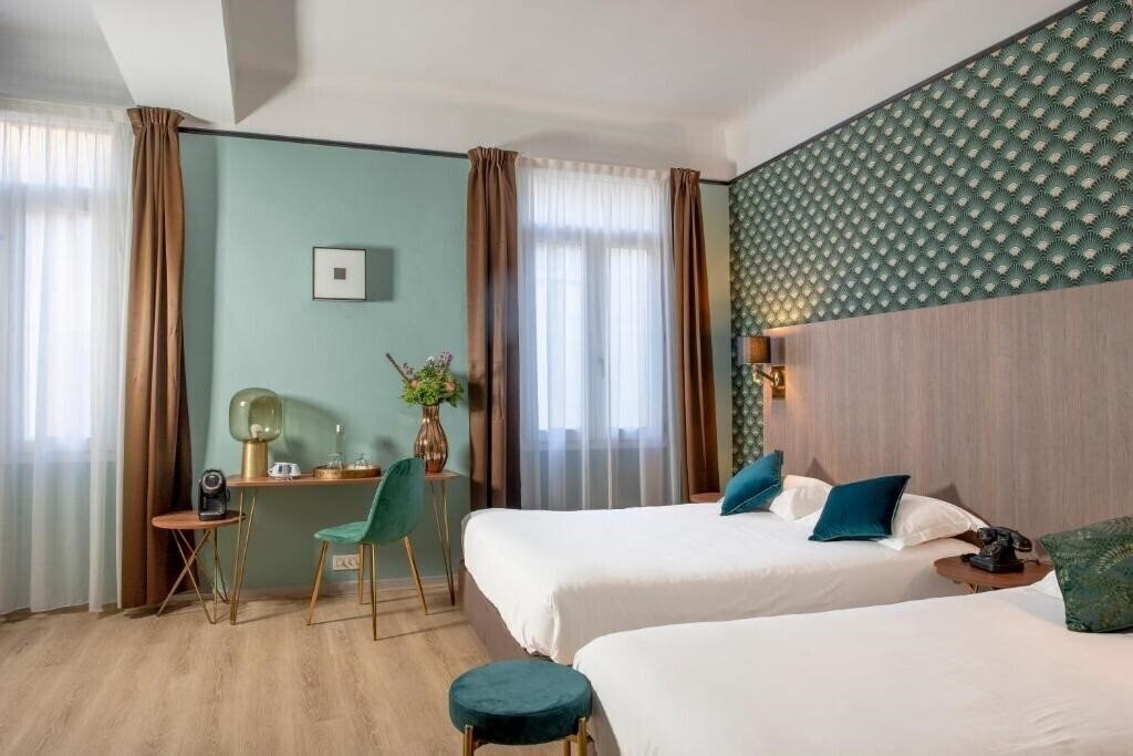 Zdjęcie Hotel Le Bristol Avignon (ex. Bristol Avignon) 4*
