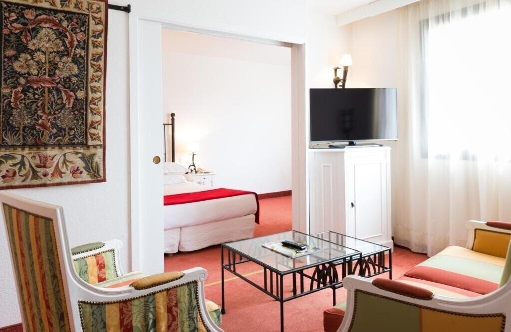 Zdjęcie Avignon Grand Hotel 4*