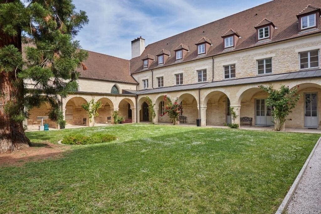 Hotel Apart Hotel Odalys City Dijon Centre Les Cordeliers 4*