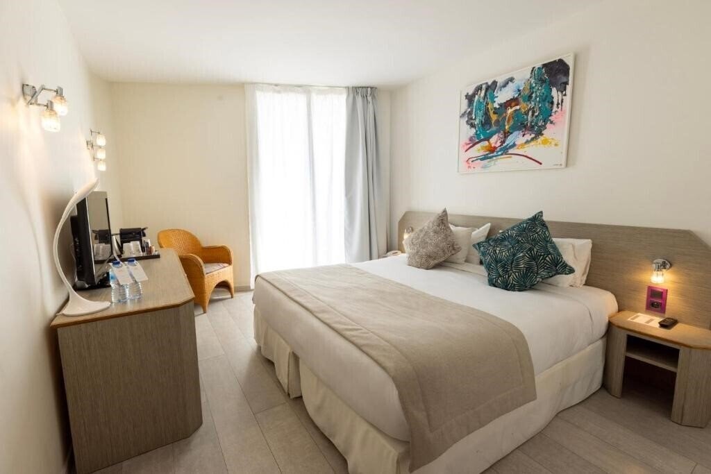 Zdjęcie Hotel Cristal 4*