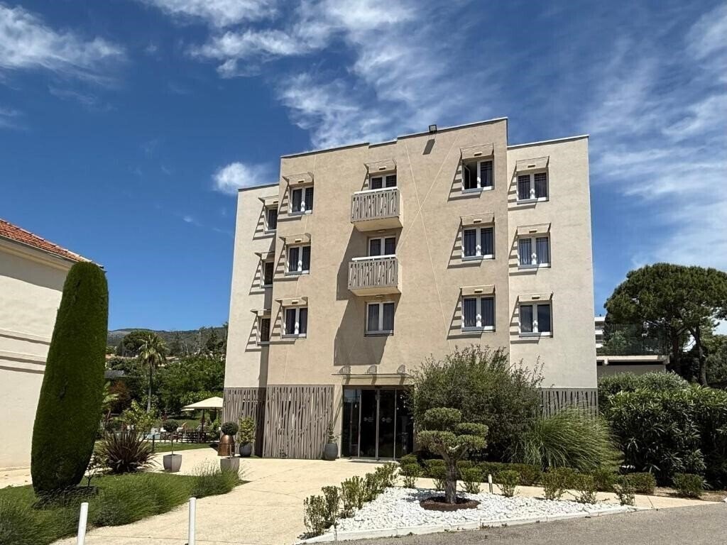Hotel Best Western Elixir Grasse 4*