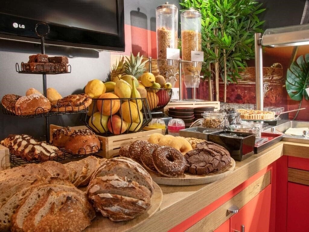 Готель Ibis Cannes Centre 3*