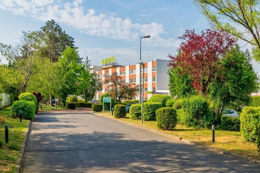 Фотографія Novotel Lyon Nord Porte De Lyon 3*