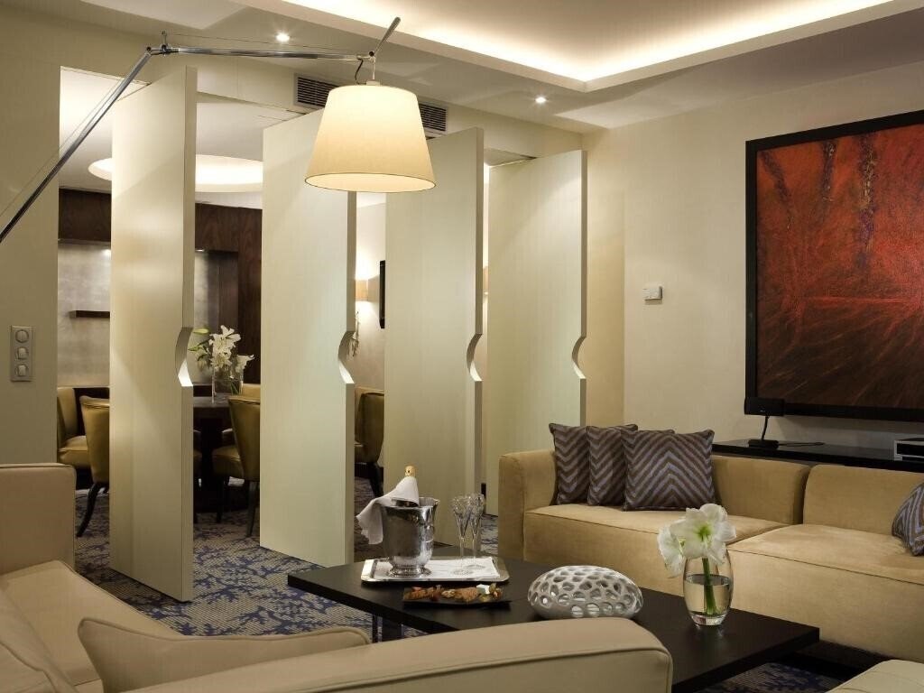 Zdjęcie Sofitel Marseille Vieux Port 5*