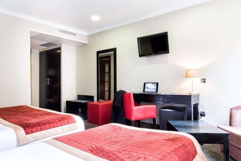 Zdjęcie De Suede 3*