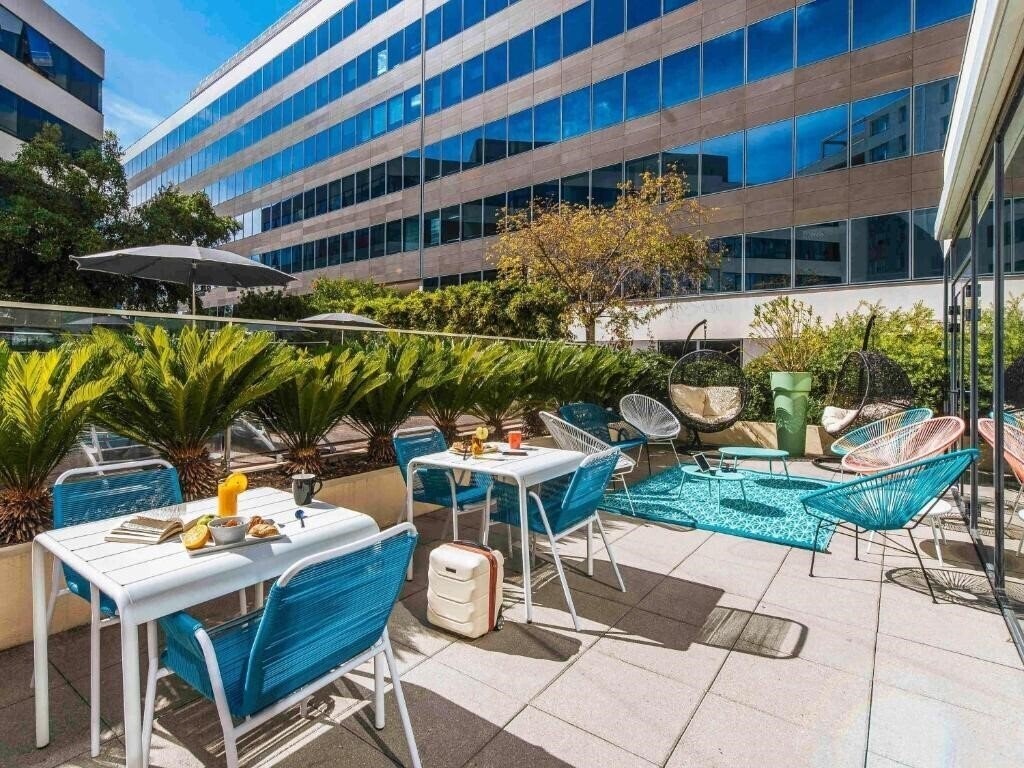 Отель Ibis Styles Nice Aeroport Arenas 3*