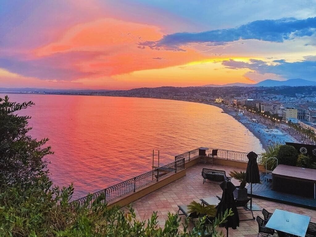 Отель Hotel La Perouse 4*