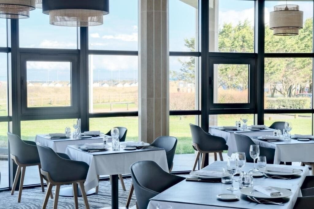 Zdjęcie Hotel Thalazur Ouistreham (ex. Hotel & SPA Riva Bella) 4*