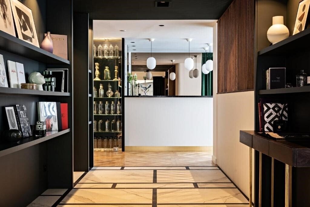 Изображение Holiday Inn Paris Elysees 4*