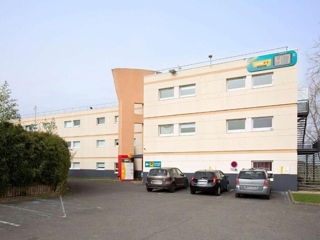 Готель Premiere Classe Nemours 2*