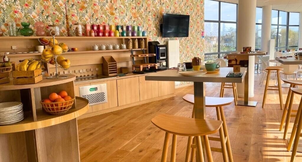 Zdjęcie Residhome Neuilly Bords De Marne 3*