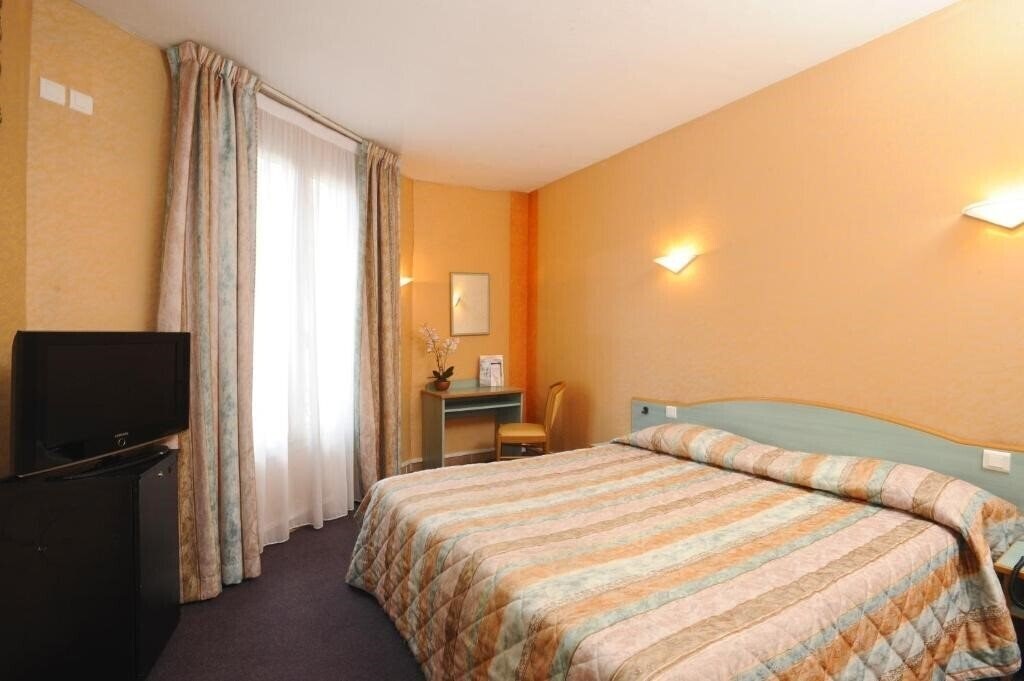 Hotel Auriane Porte De Versailles 3*