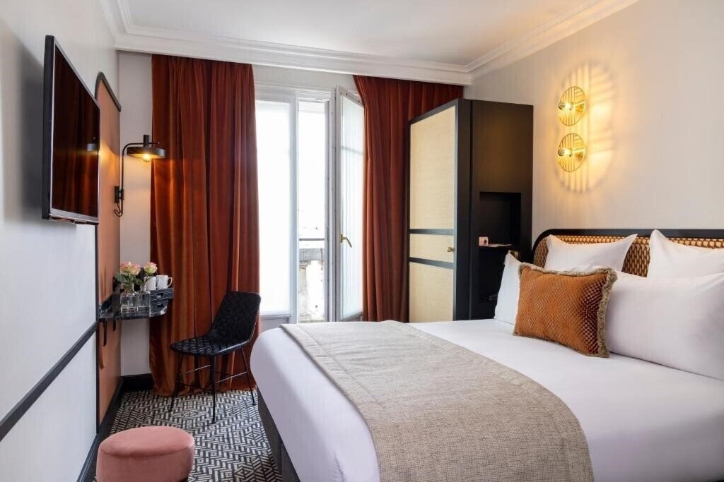 Фото Grand Hotel Chicago (ex. Champlain Paris) 4*