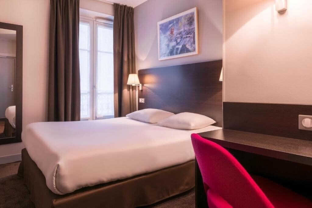 Hotel Des Ecrivains 3*