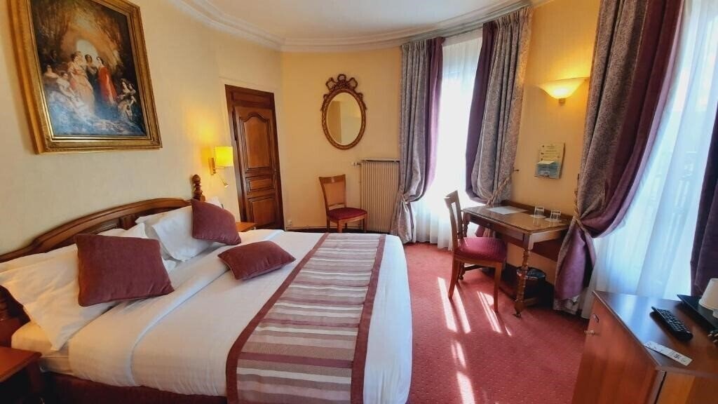 Отель Paix Republique 3*