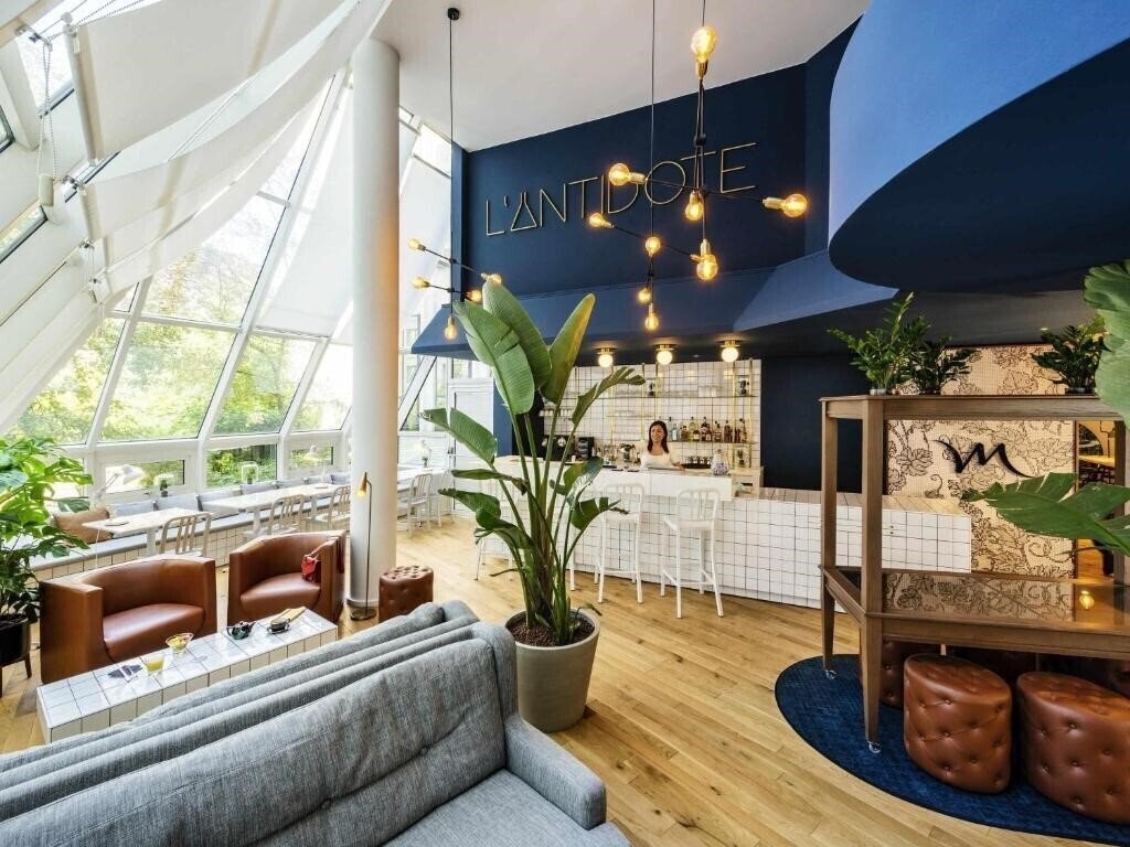 Hotel Mercure Paris Montparnasse Pasteur (ex. Holiday Inn Paris Montparnasse Pasteur) 4*