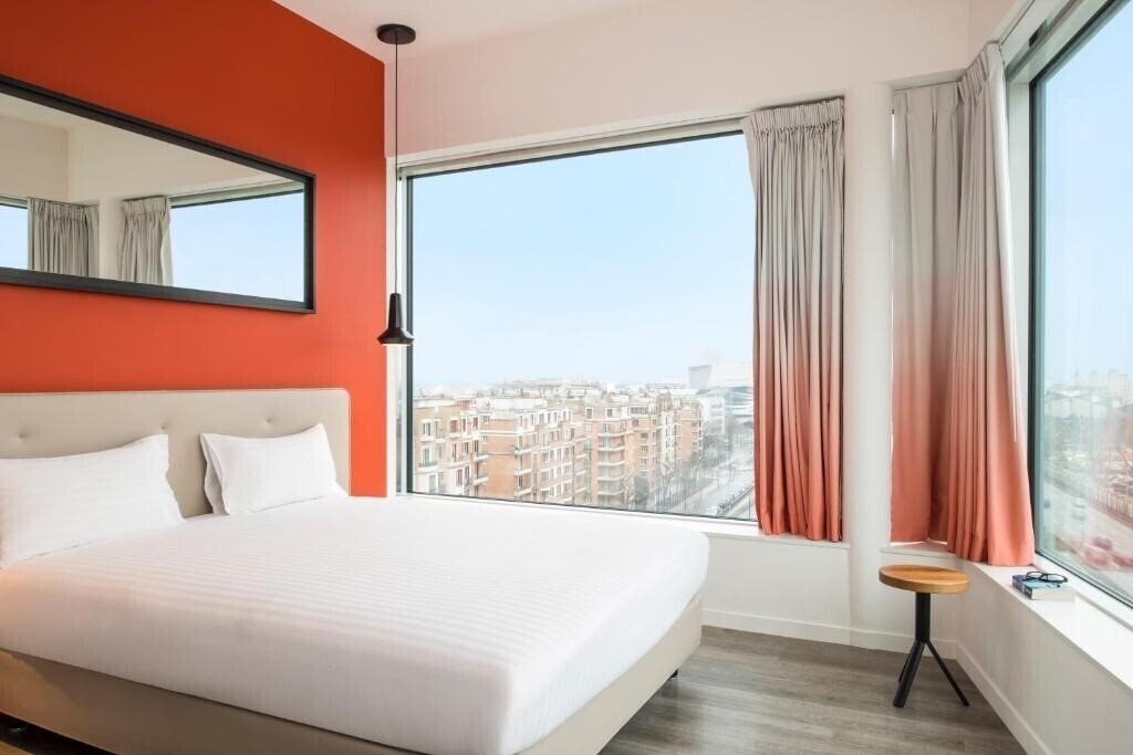 Отель Hipark Paris La Villette 4*