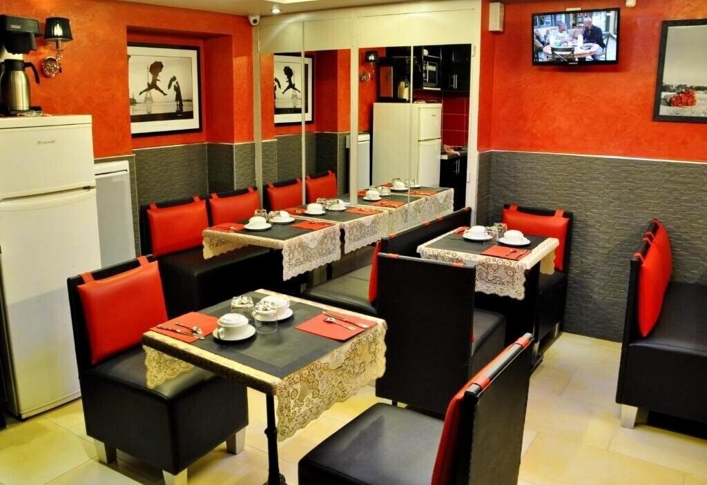 Картинка Hotel des Buttes Chaumont 2*