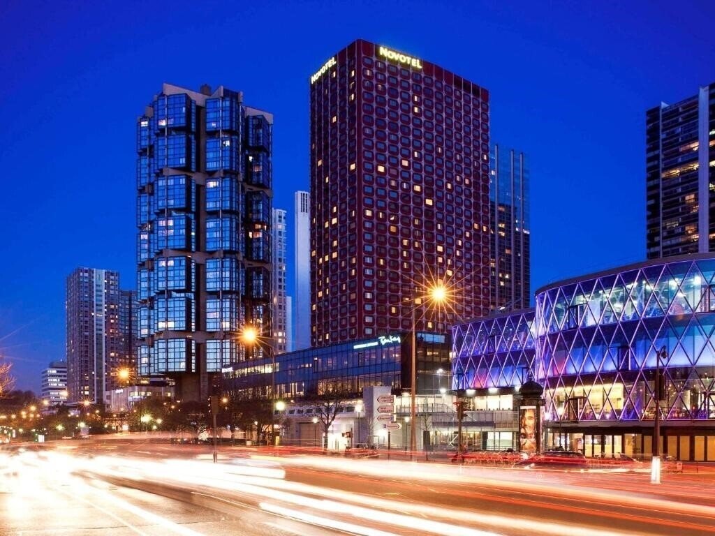 Hotel Novotel Paris Tour Eiffel 4*