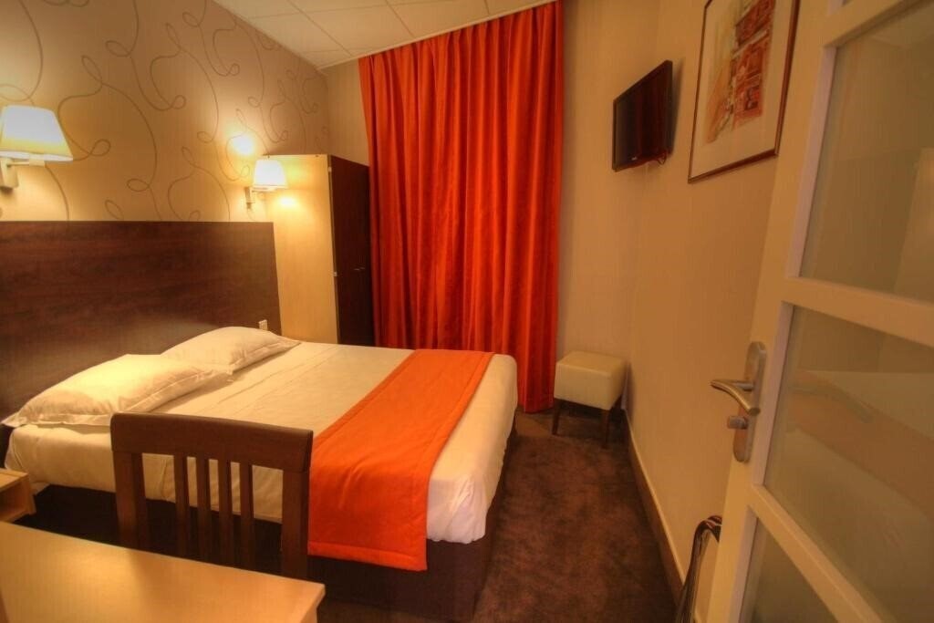 Zdjęcia Hotel Des Trois Gares 3*