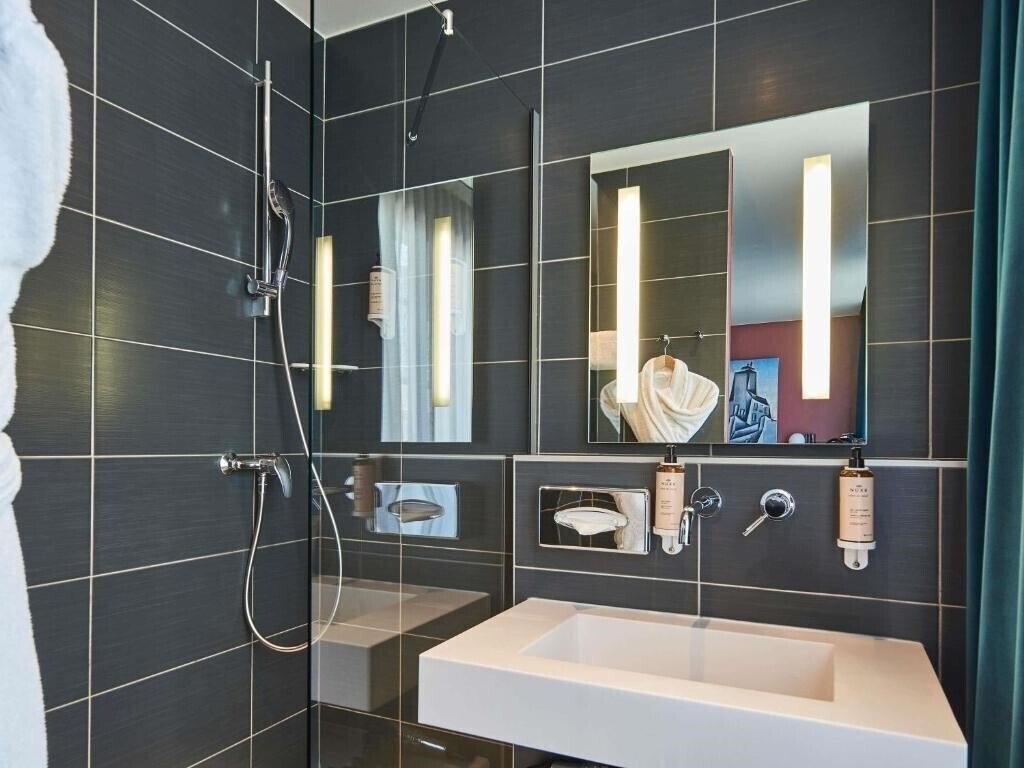 Zdjęcie Mercure Paris Tour Eiffel Pont Mirabeau 4*