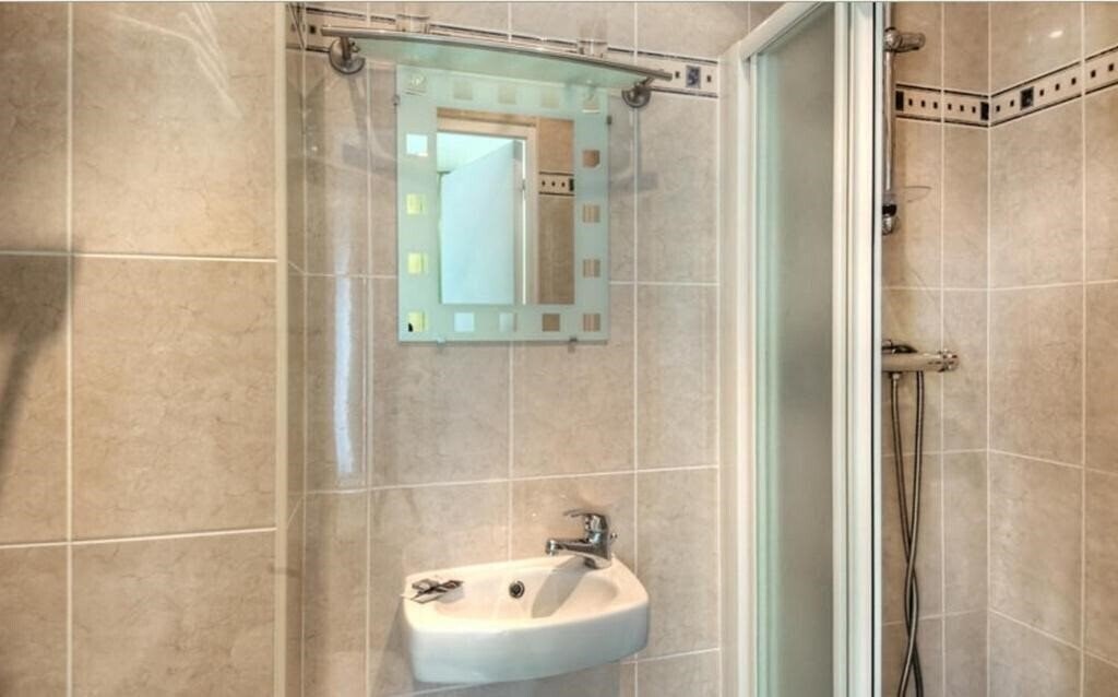 Zdjęcie Hotel Edgar Quinet 2*