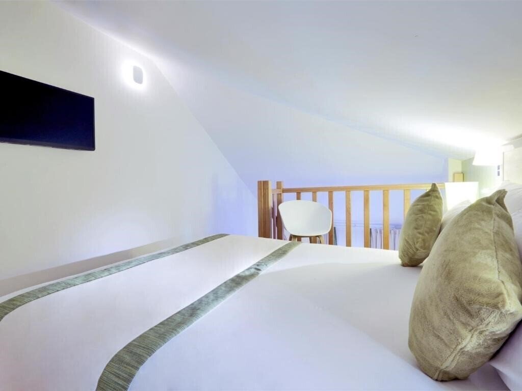 Obraz Kyriad Paris Montmartre 2*