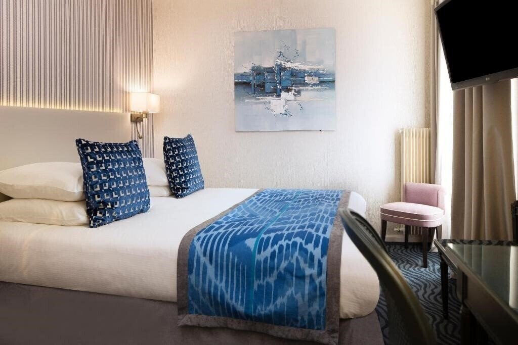 Фото Hotel Victor Hugo Paris Kleber 4*