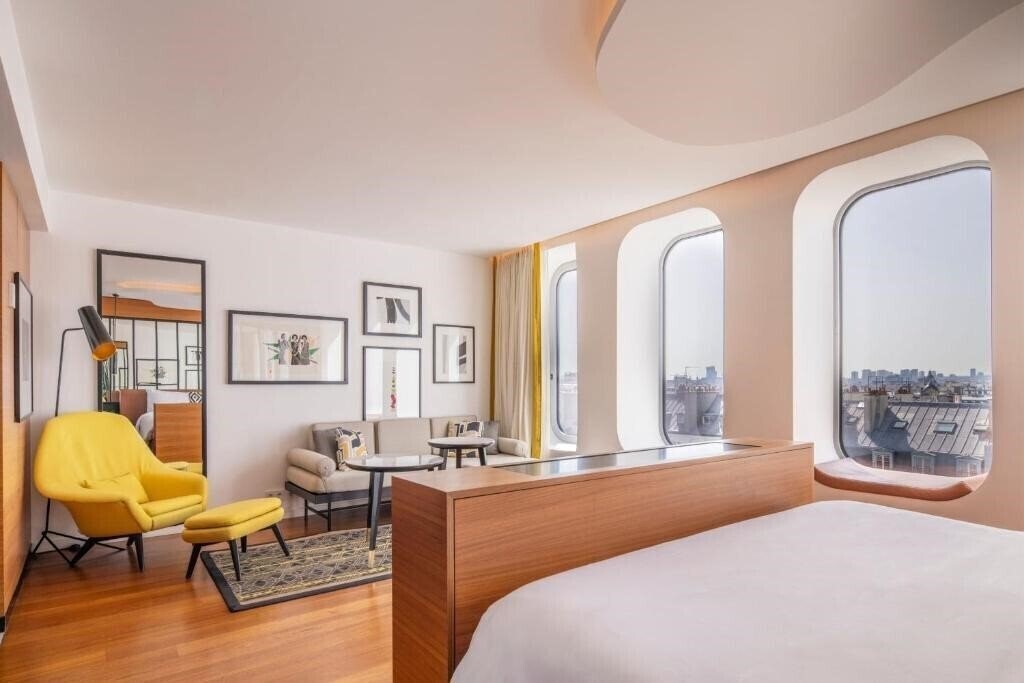 Зображення Renaissance Paris Republique 5*