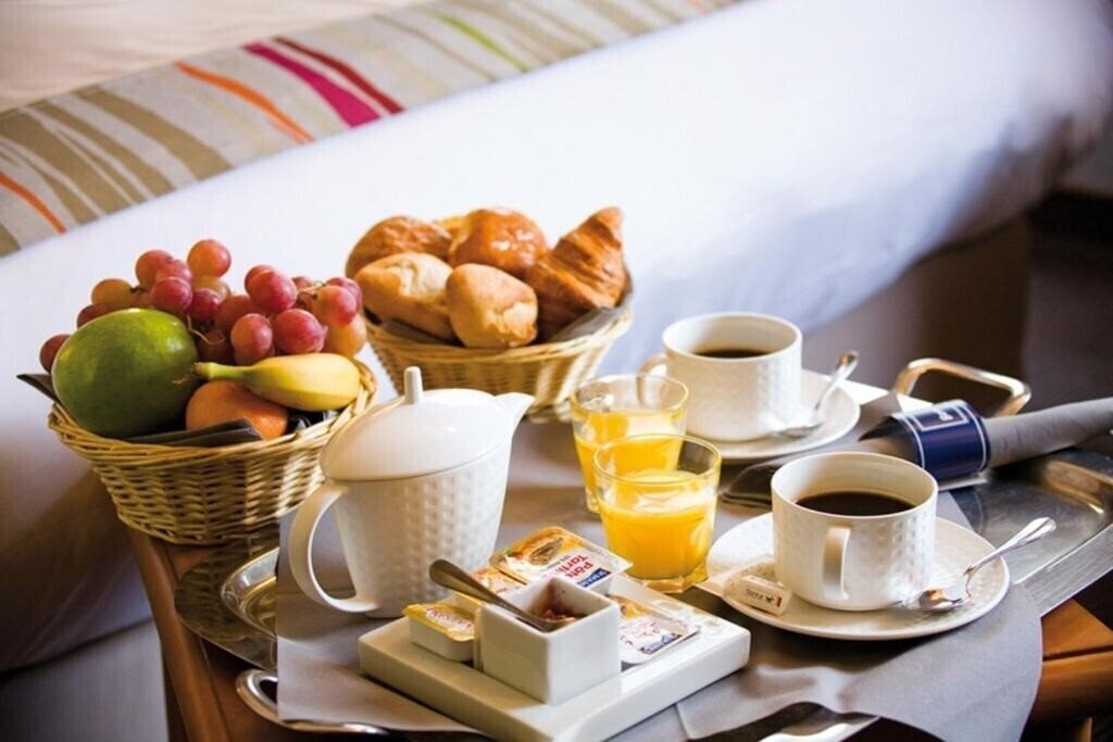 Изображение Holiday Inn Paris Montmartre 3*