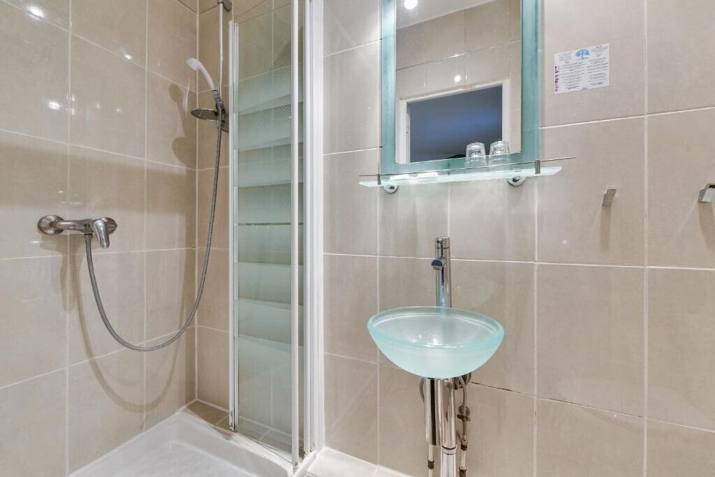 Фотографія Hotel Angleterre Etoile 2*