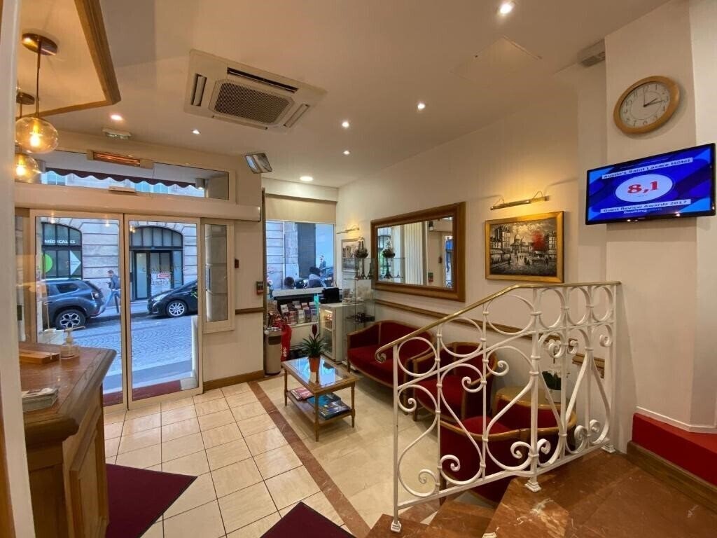 Zdjęcie Austin'S Saint Lazare 3*