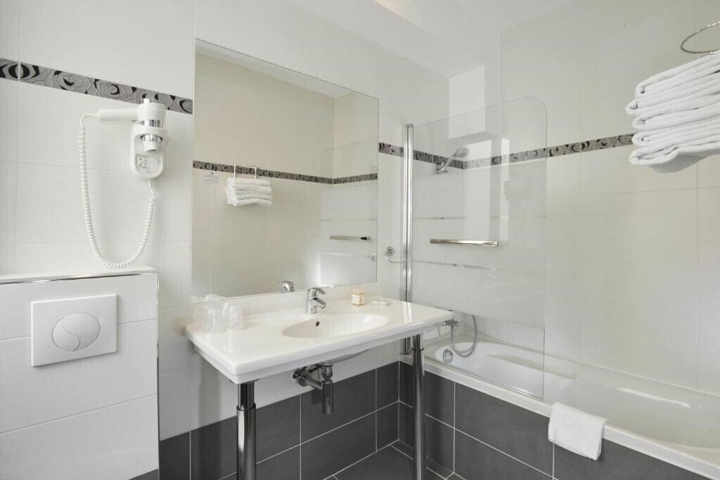 Zdjęcie Carladez Cambronne 3*