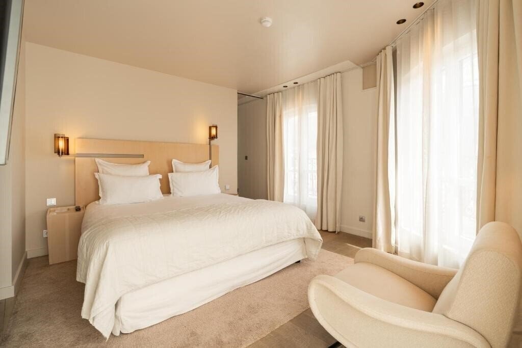 Отель Hotel De Nell 5*