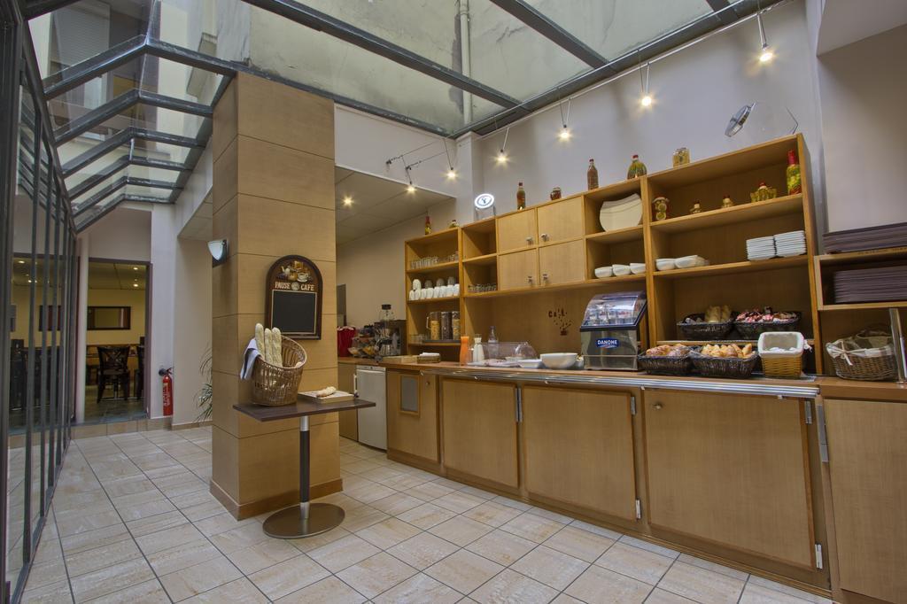 Zdjęcie Timhotel Le Louvre 3*