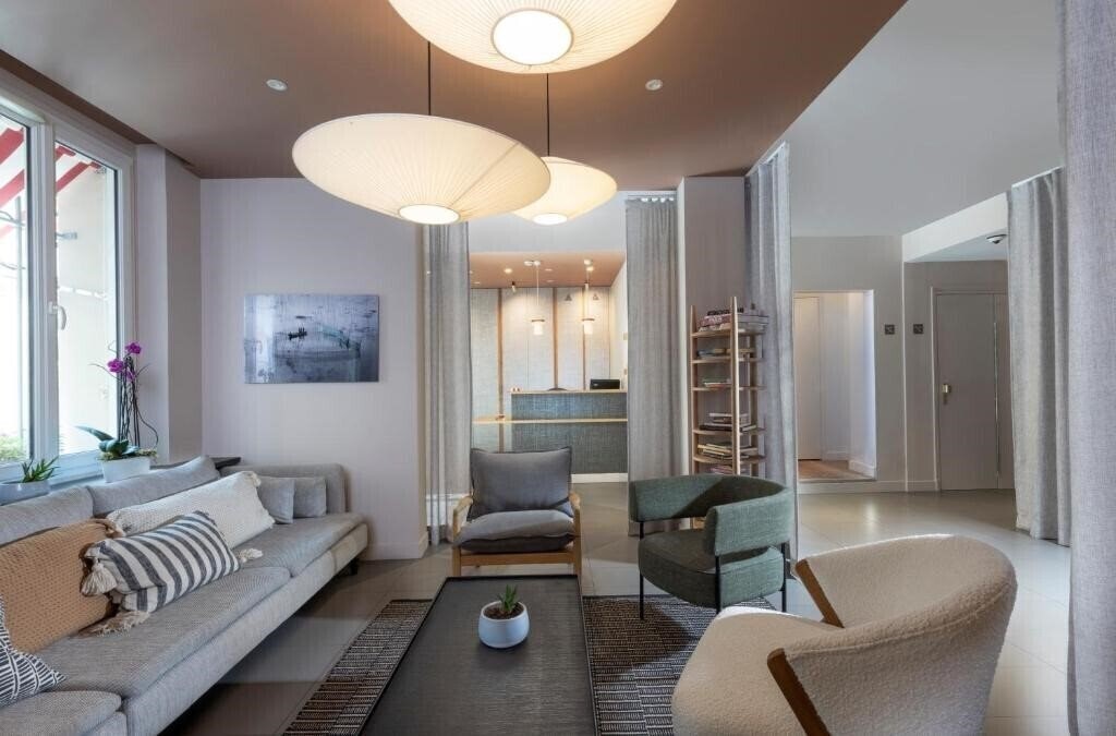 Готель Bastille De Launay 3*