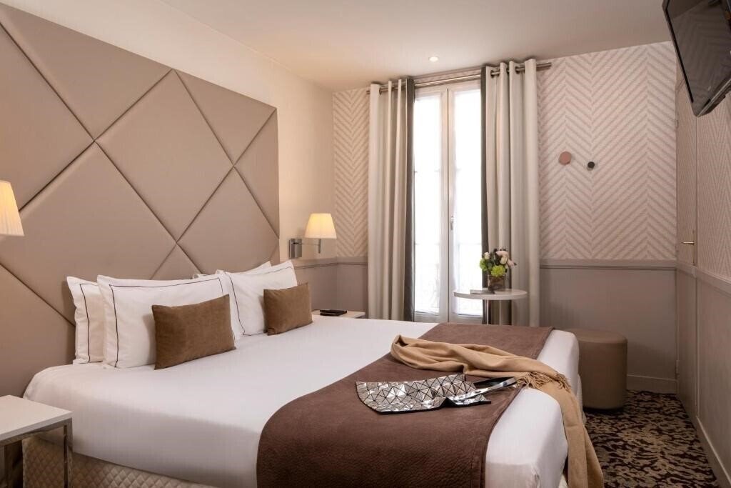 Hotel Longchamp Elysees Hotel 3*