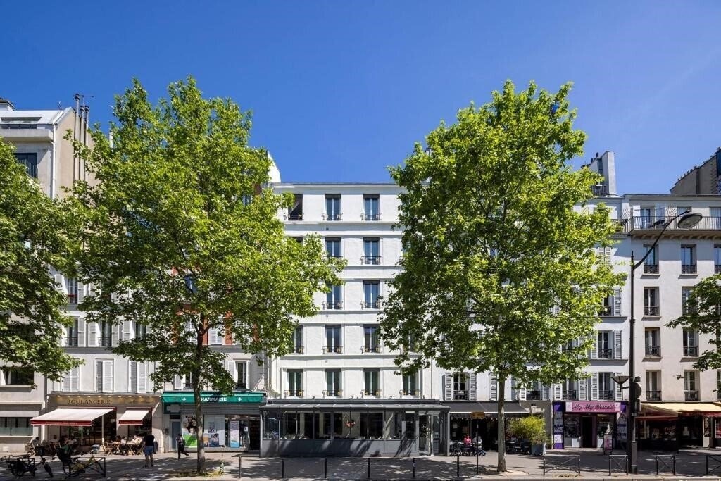 Отель Hotel Nude Paris Color Vision 4*
