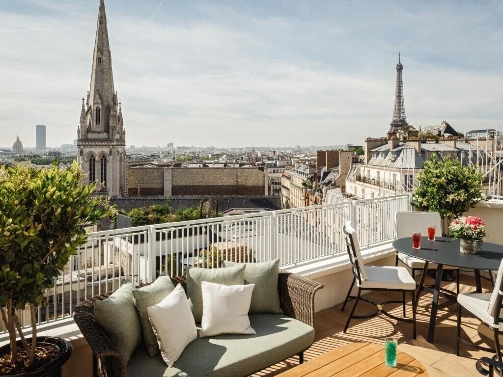 Готель De Sers 5*