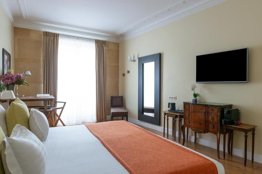 Obraz Le 123 Elysees 4*