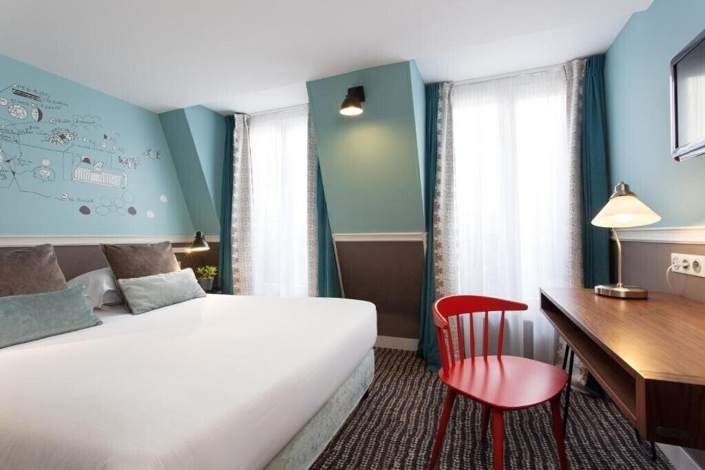 Фото Hotel des 3 Poussins 3*