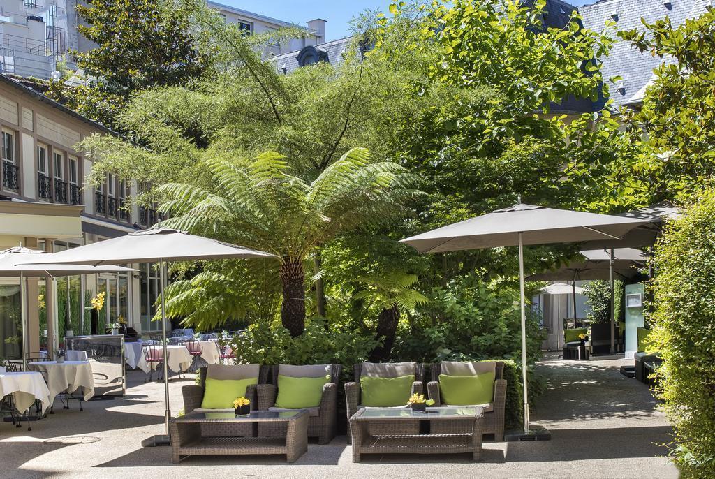 Готель Renaissance Paris Hotel Le Parc Trocadero 5*