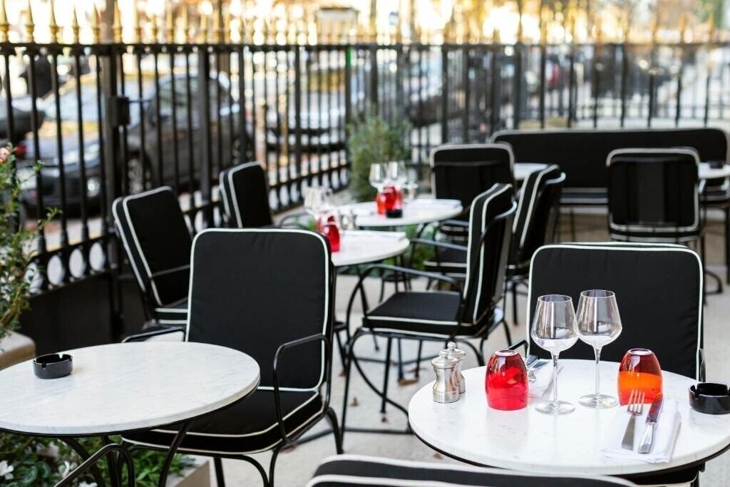 Фотография Hotel Montaigne 5*