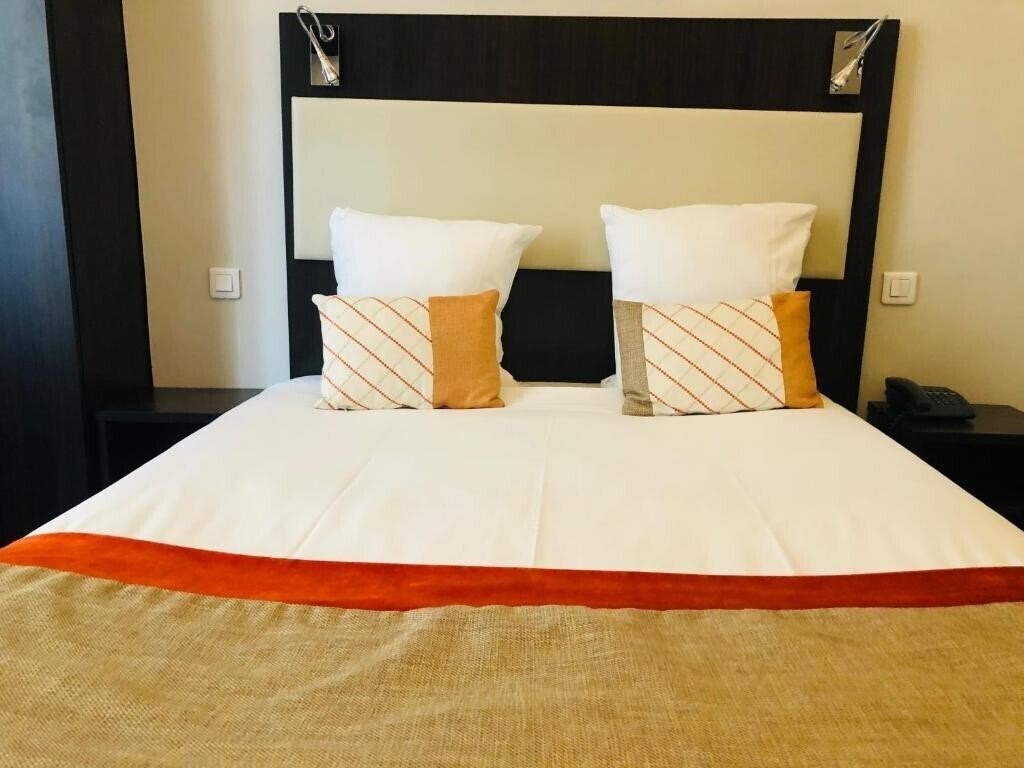 Zdjęcie Corona Rodier 3*